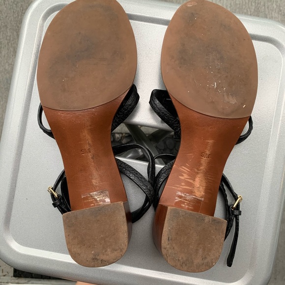 Tory Burch Phoebe Leather Logo Sandal - Picture 8 of 11